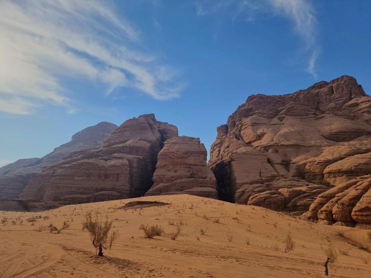 Wadi Rum Oscar Camp Экстерьер фото