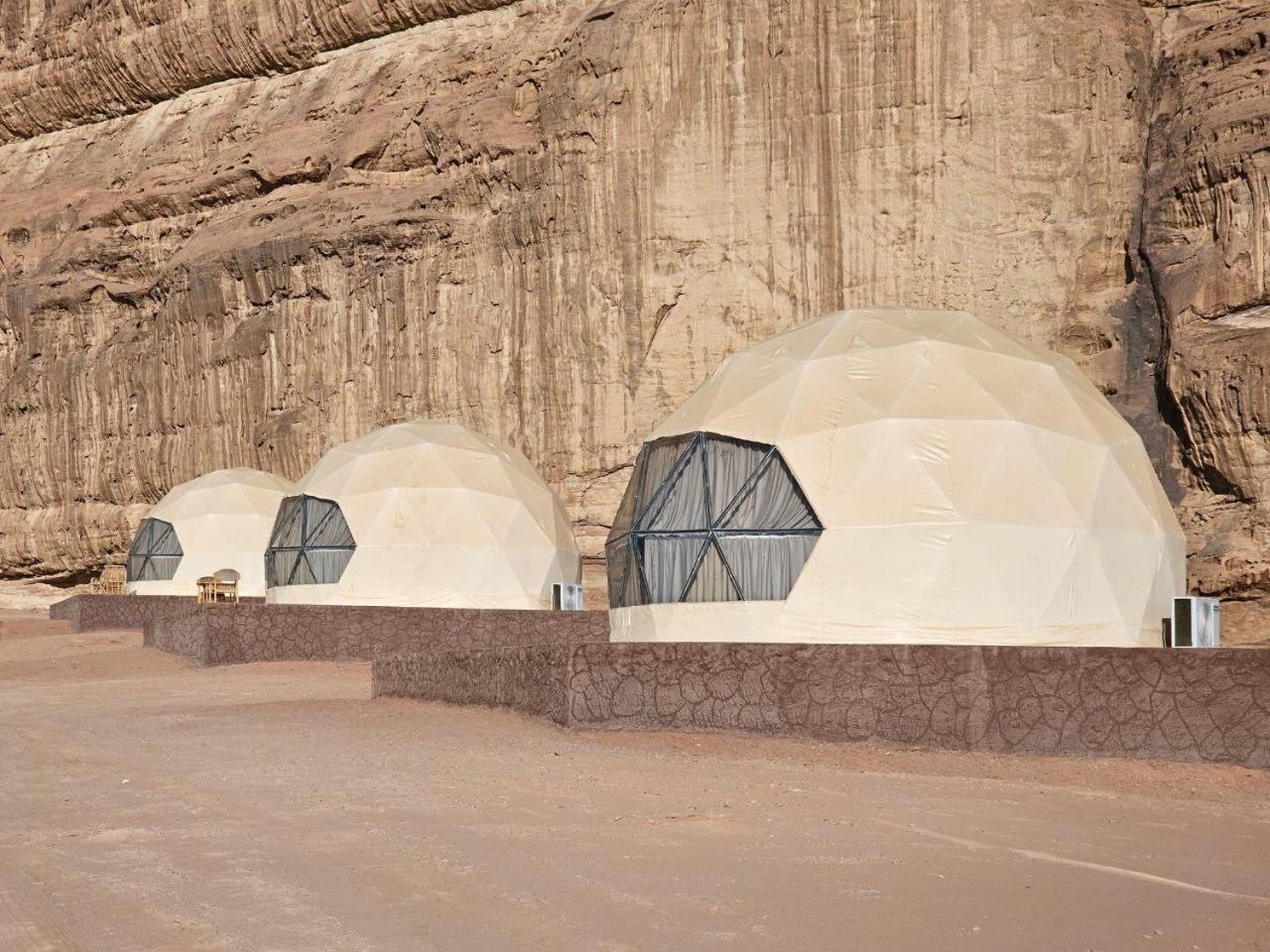 Wadi Rum Oscar Camp Экстерьер фото