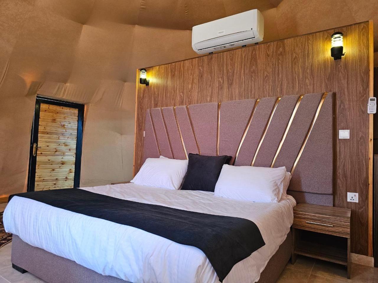 Wadi Rum Oscar Camp Экстерьер фото