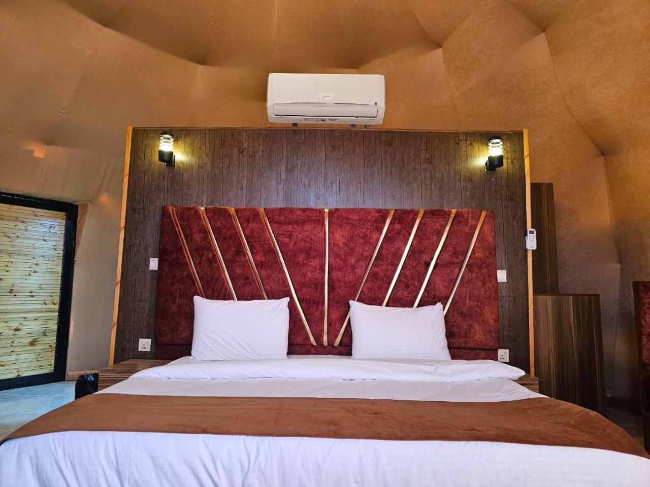 Wadi Rum Oscar Camp Экстерьер фото