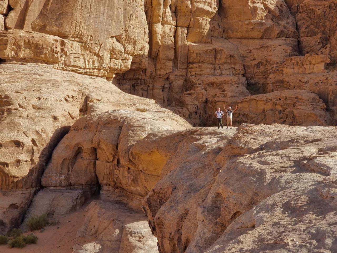 Wadi Rum Oscar Camp Экстерьер фото