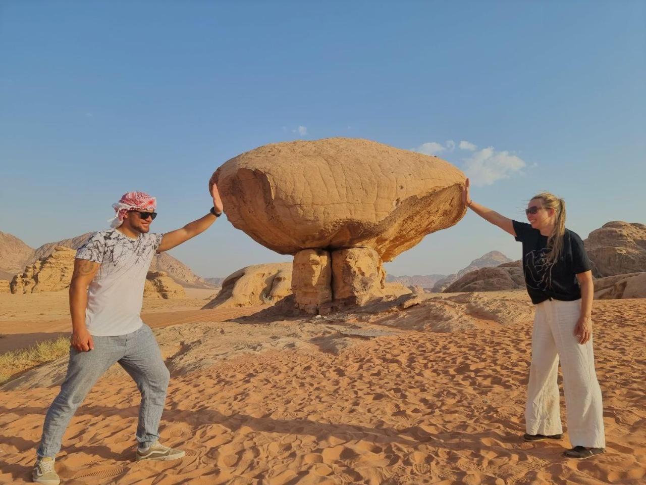 Wadi Rum Oscar Camp Экстерьер фото